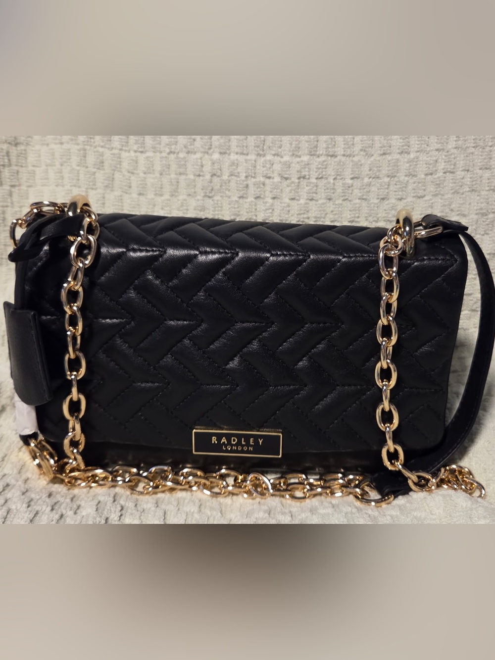 RADLEY LONDON Black Quilted Crossbody with Gold Chain